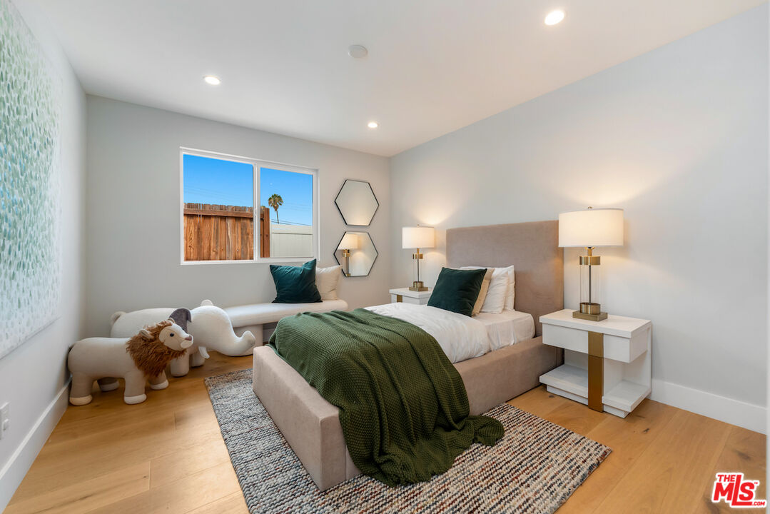 Property photo 37