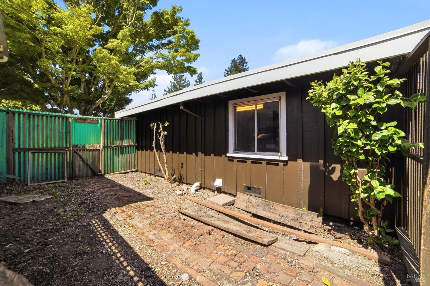 Property photo 43