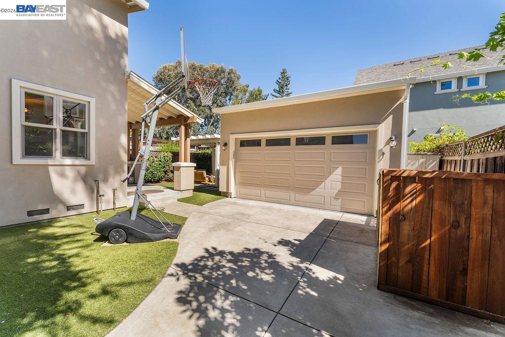 Property photo 44