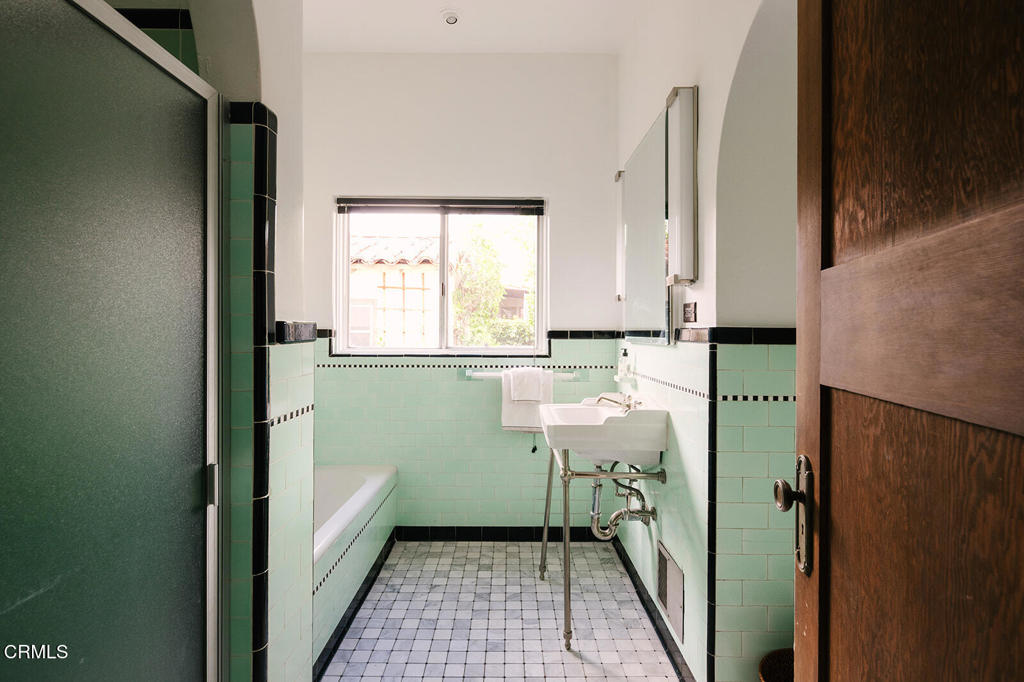 Property photo 44
