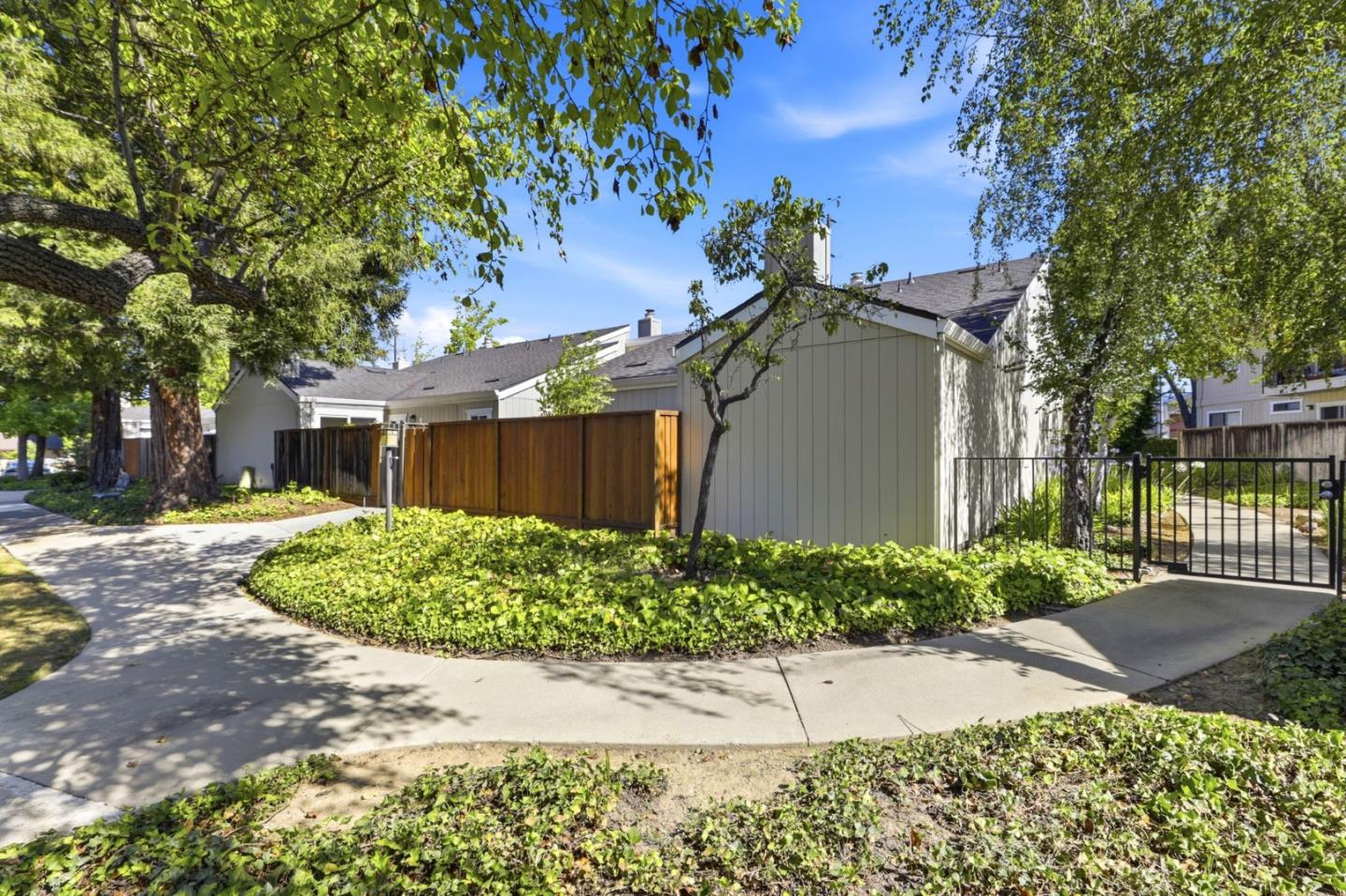 Property photo 43