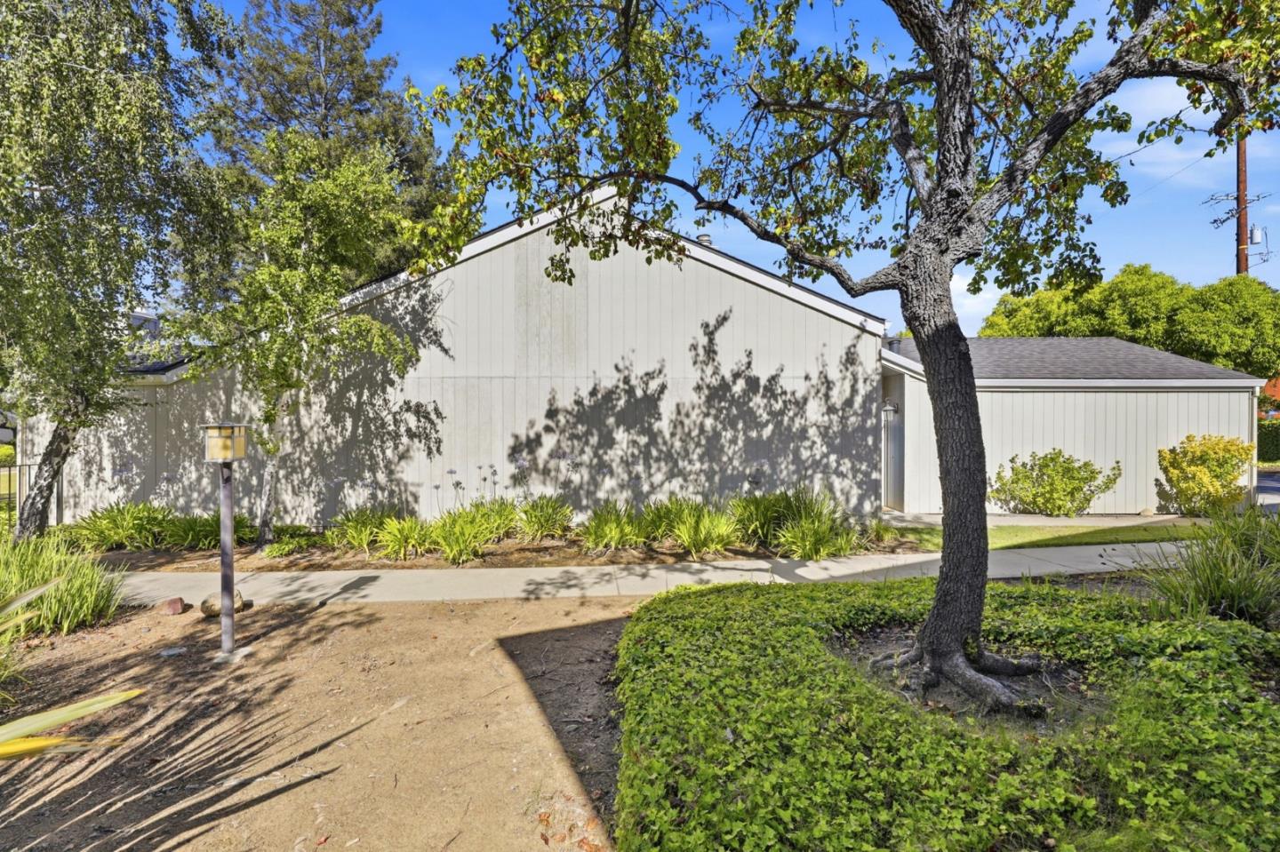 Property photo 44