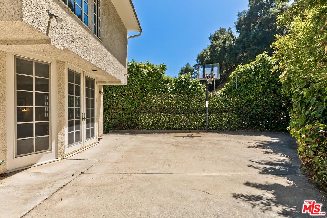 Property photo 31