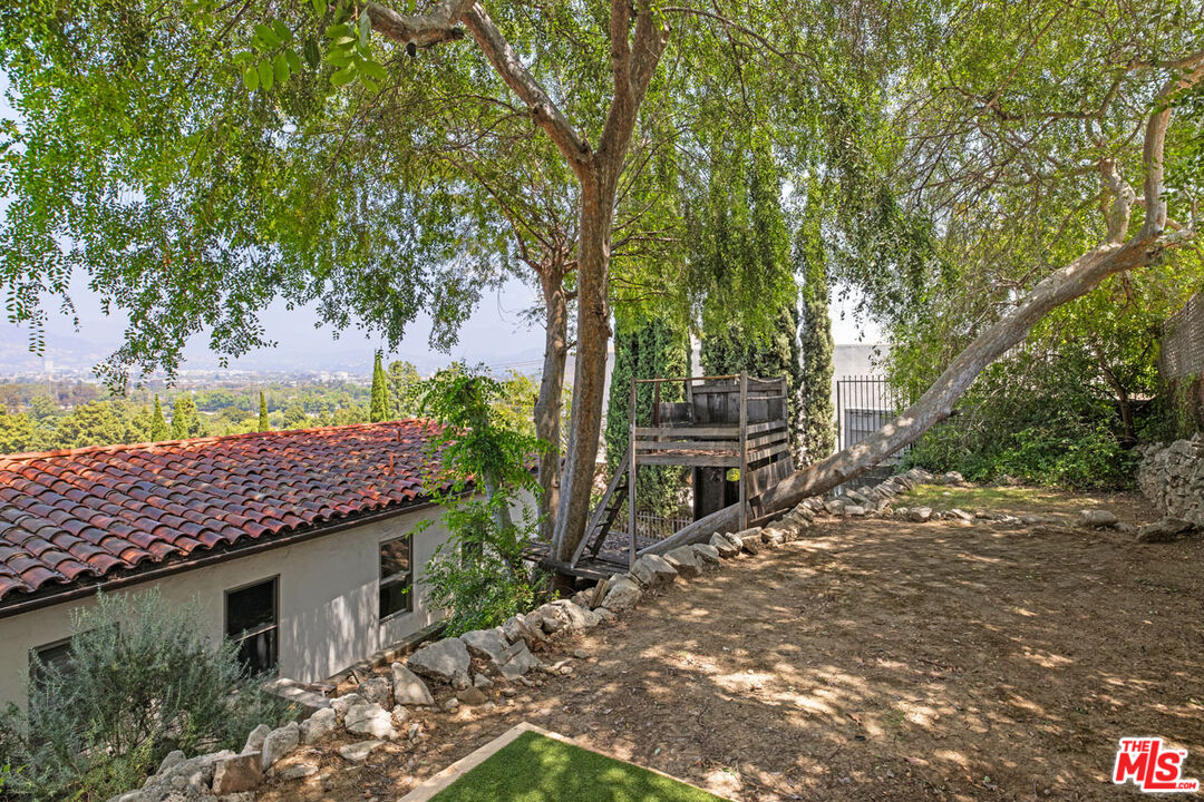 Property photo 36