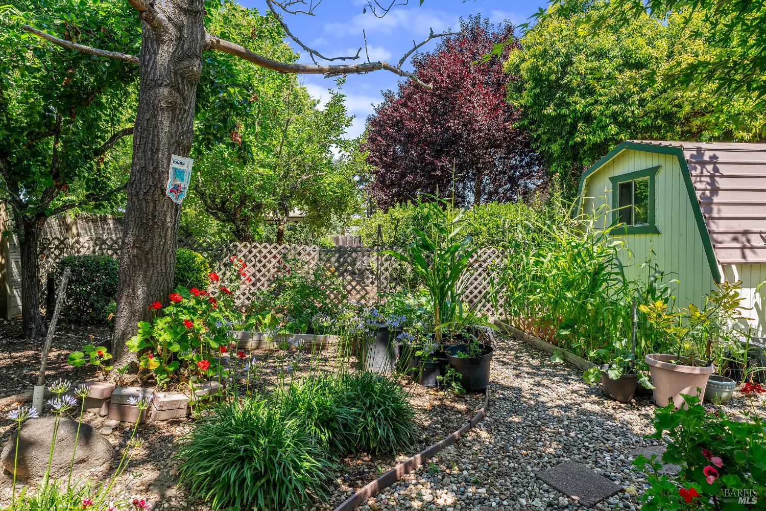 Property photo 35