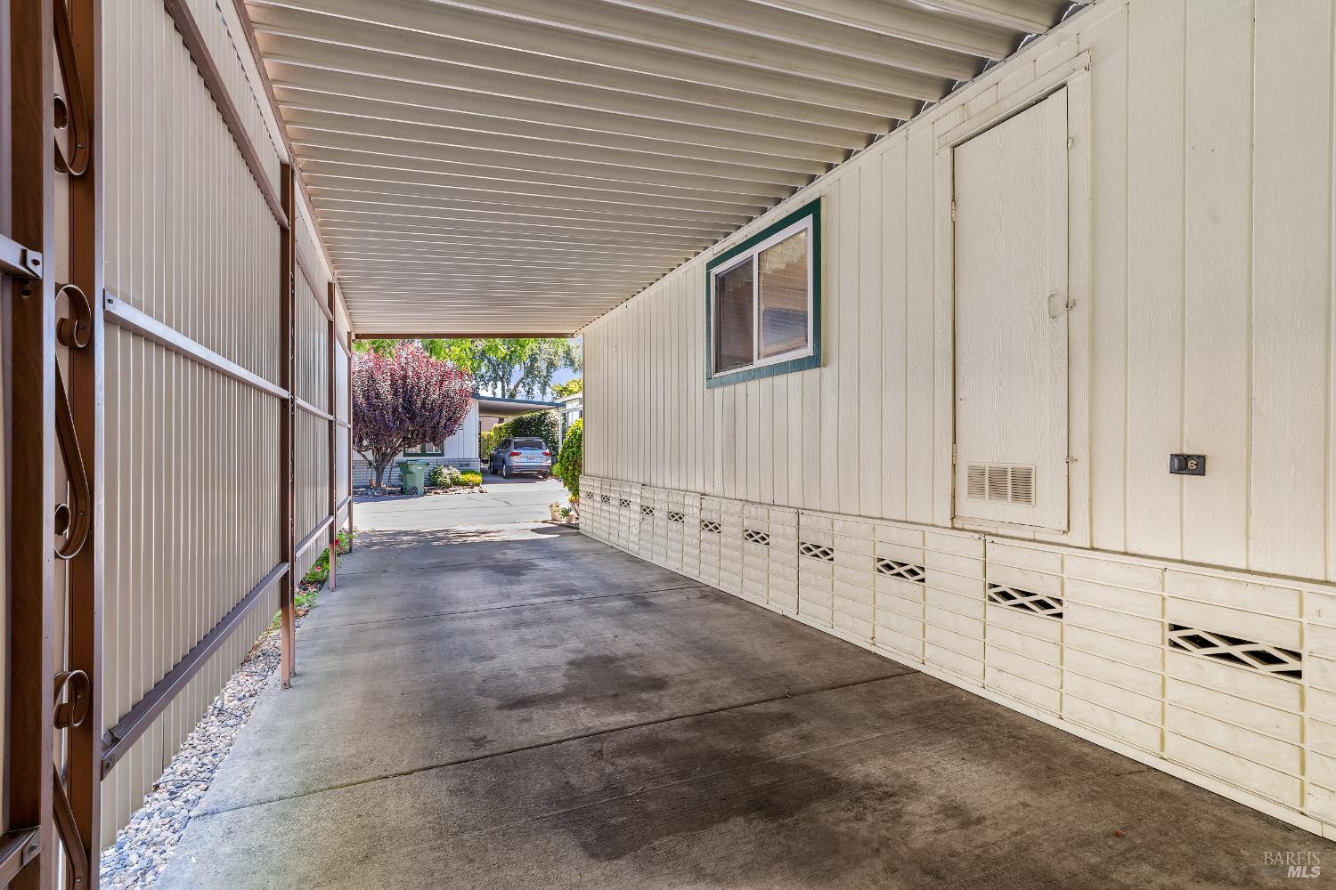 Property photo 46