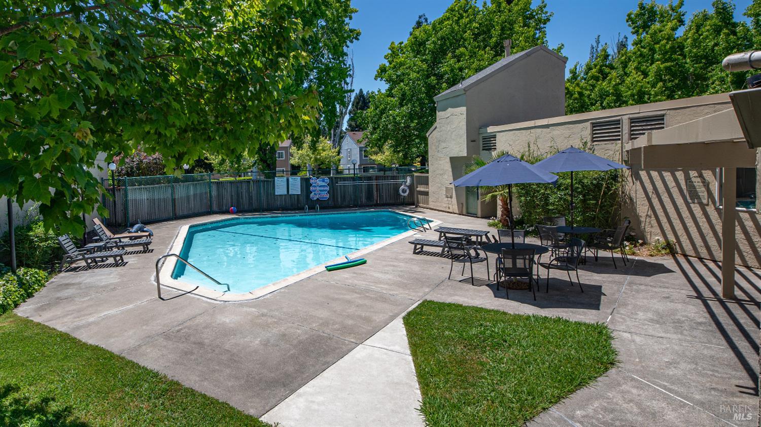 Property photo 38