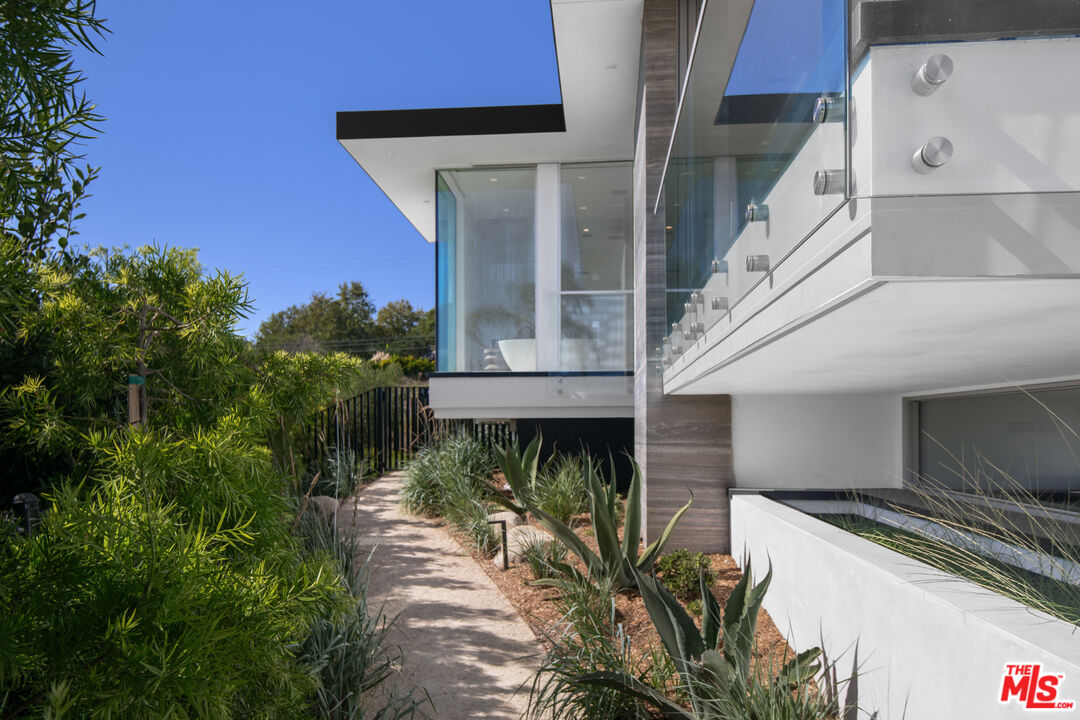 Property photo 46