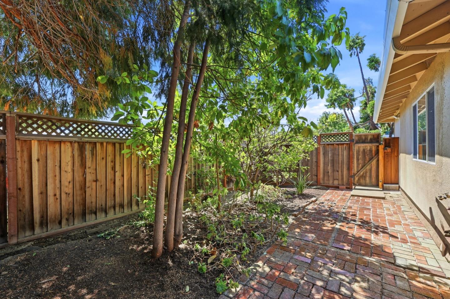Property photo 44