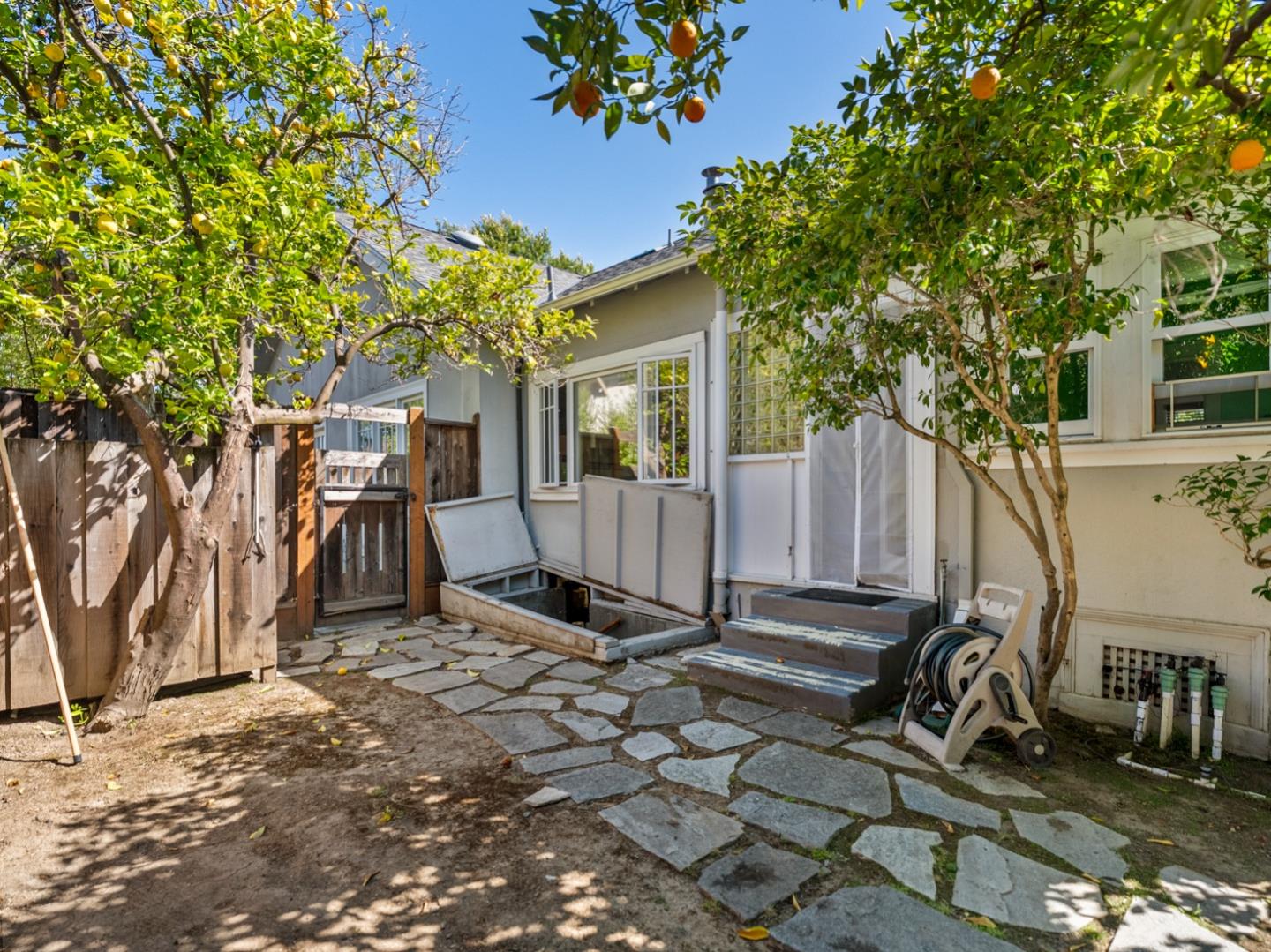 Property photo 32