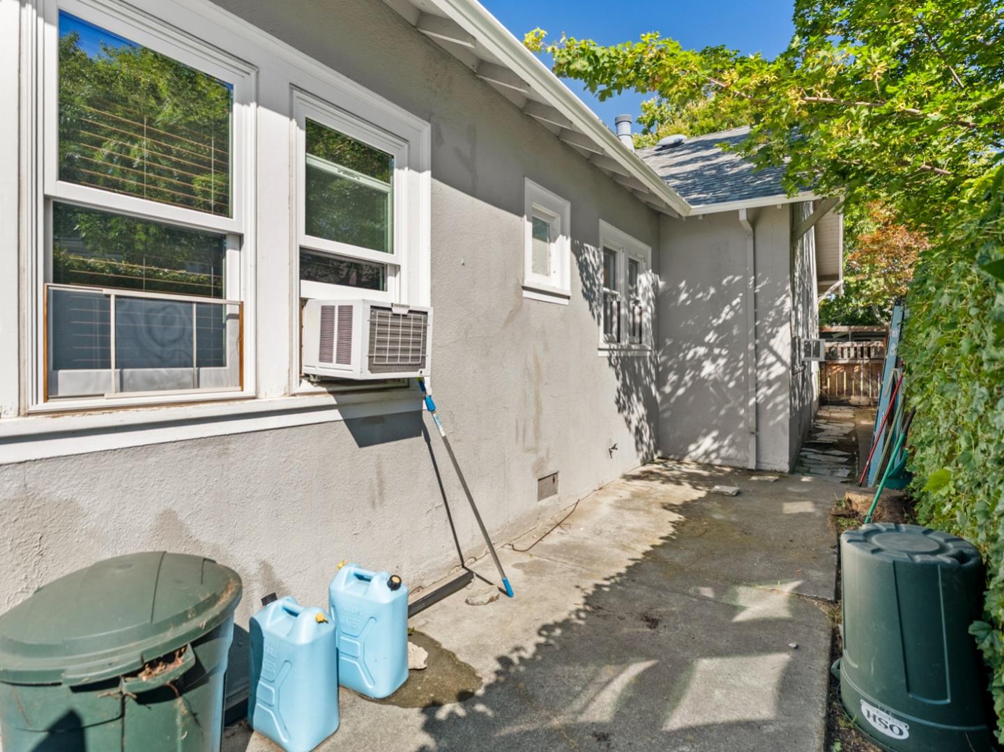 Property photo 38