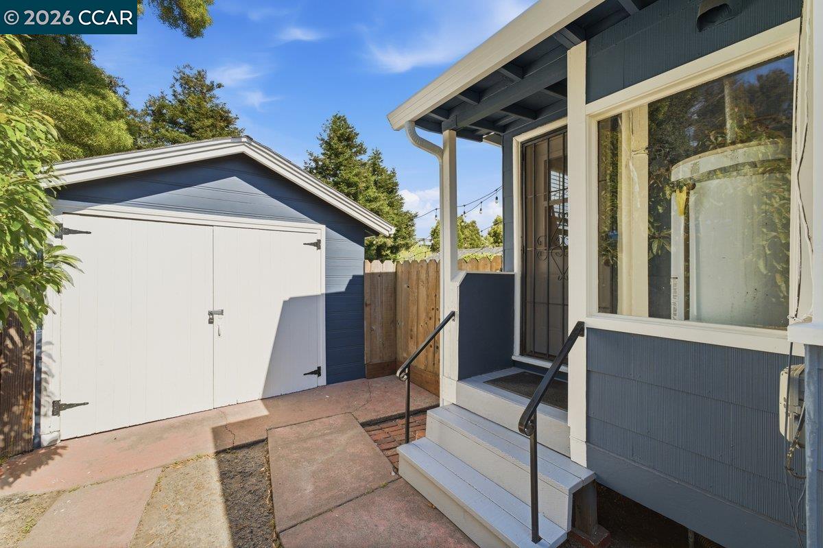 Property photo 31