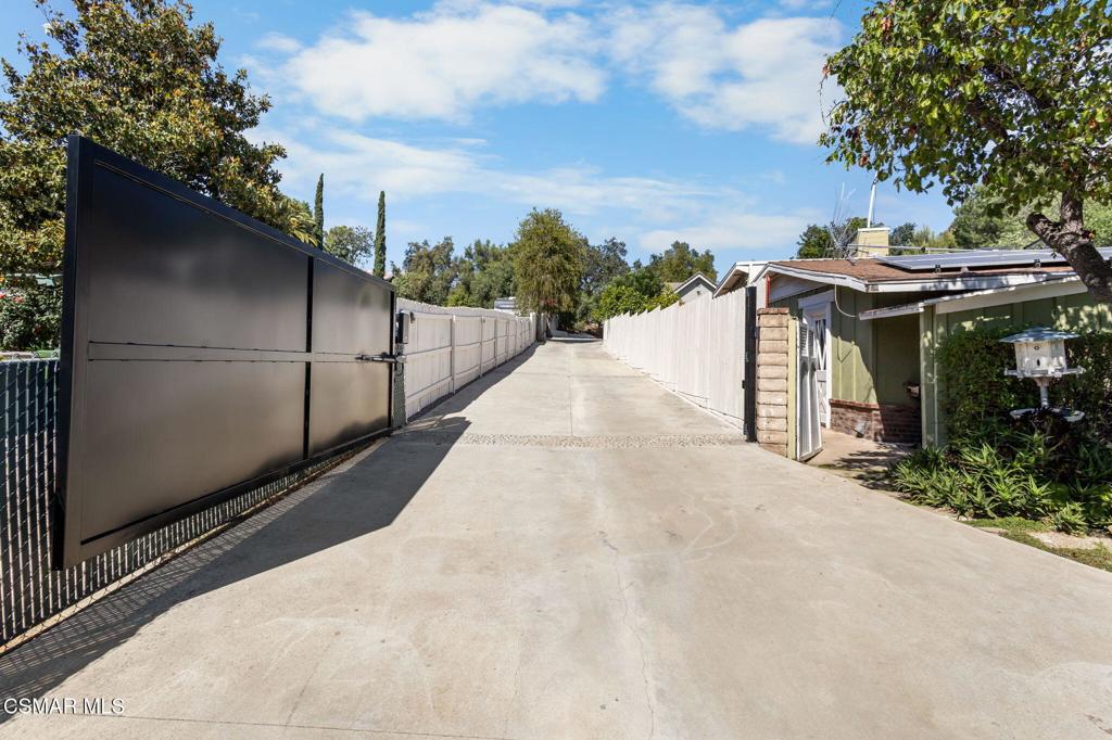 Property photo 33