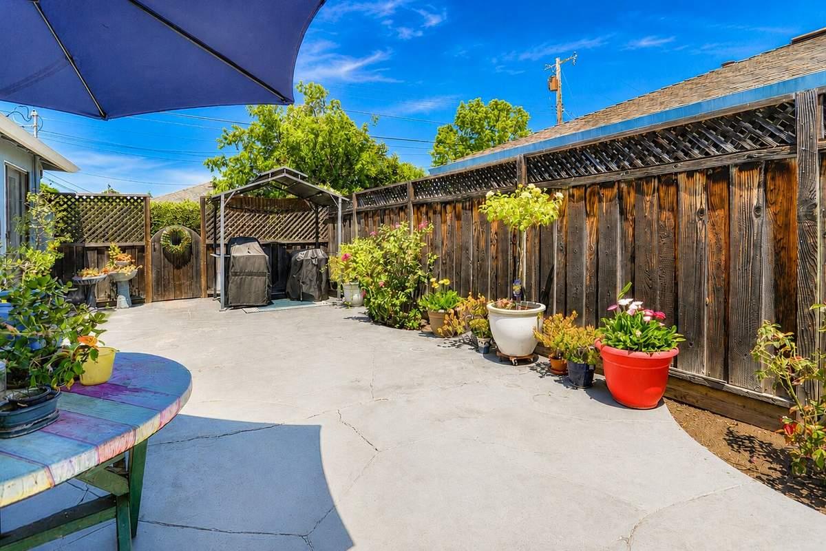Property photo 32