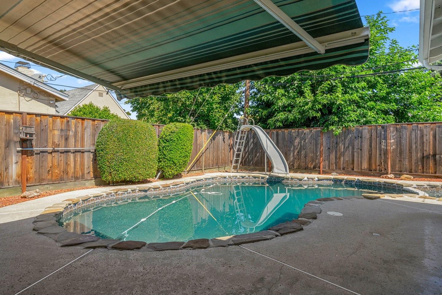 Property photo 31
