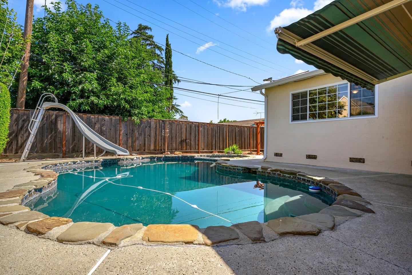 Property photo 32