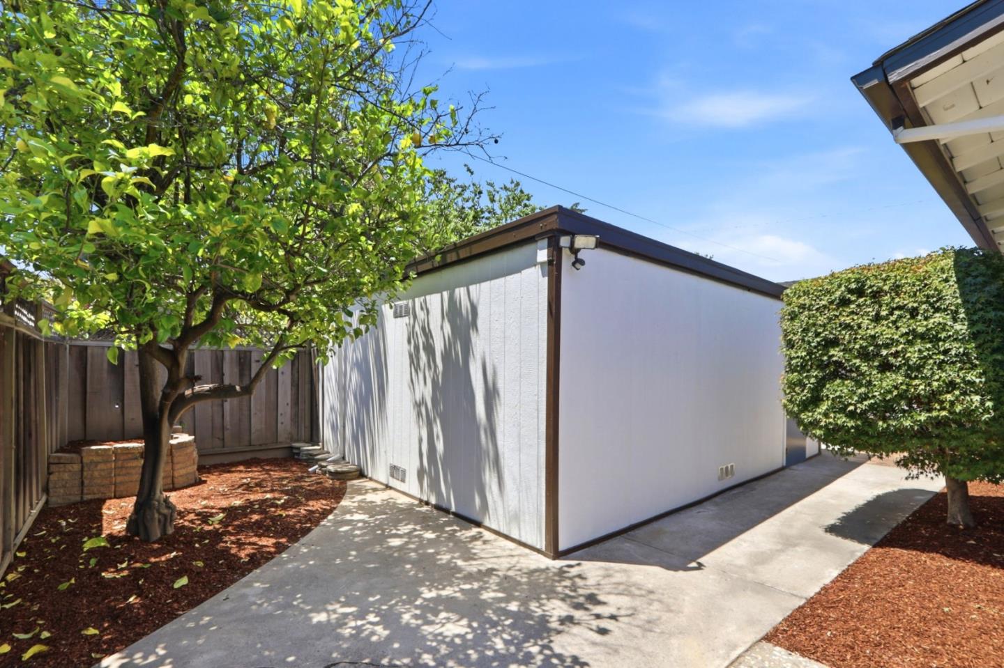 Property photo 44