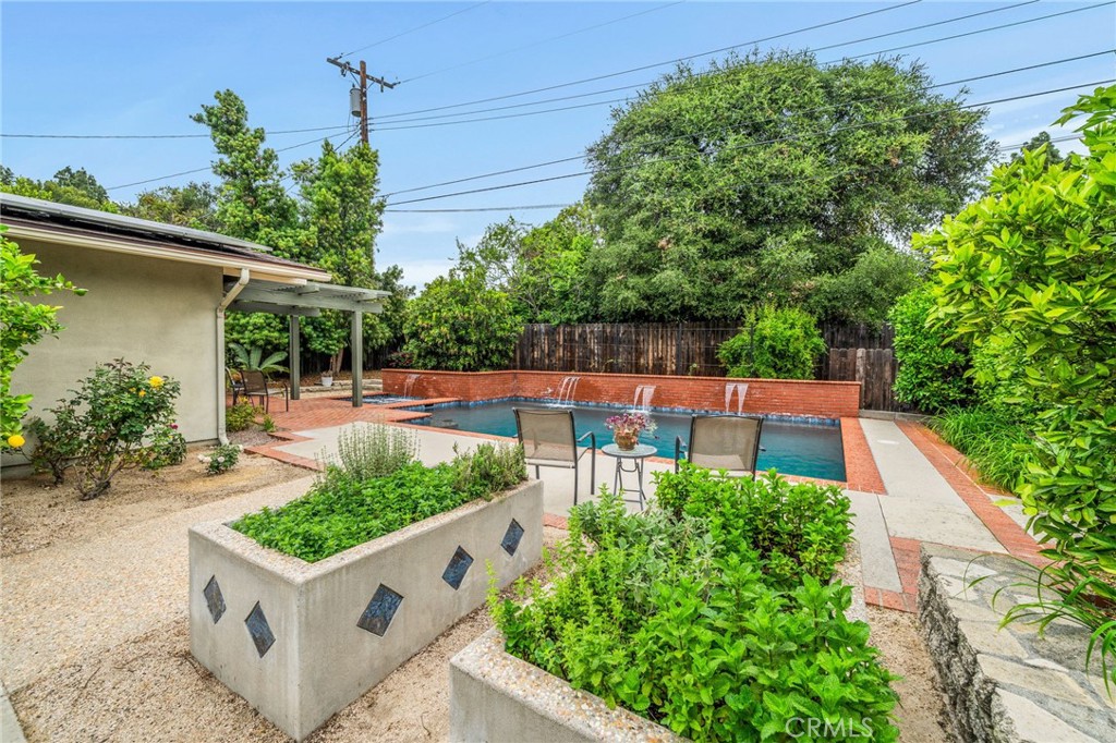 Property photo 44