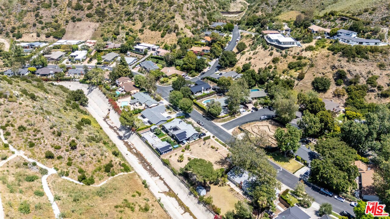Property photo 31