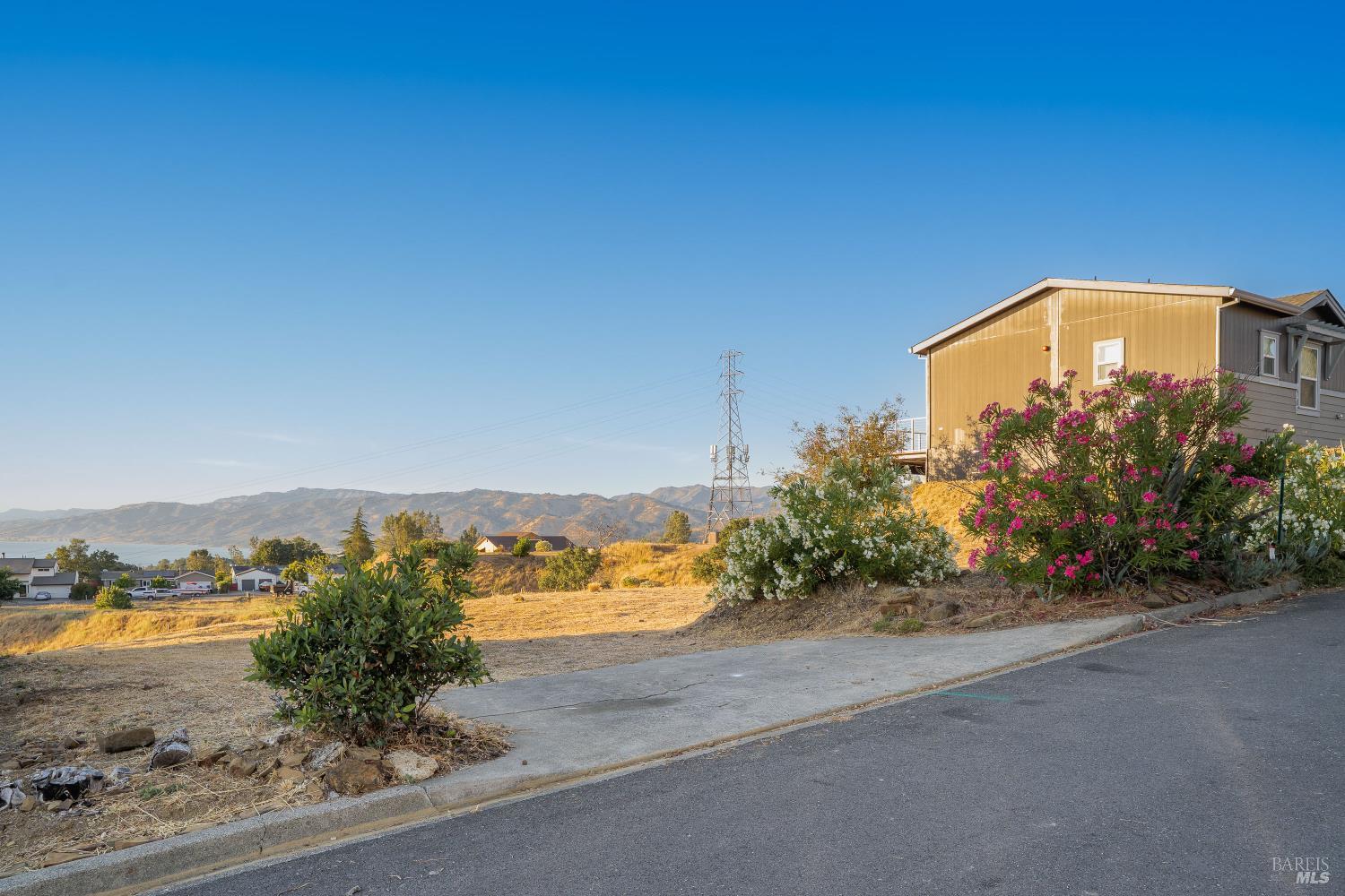Property photo 12