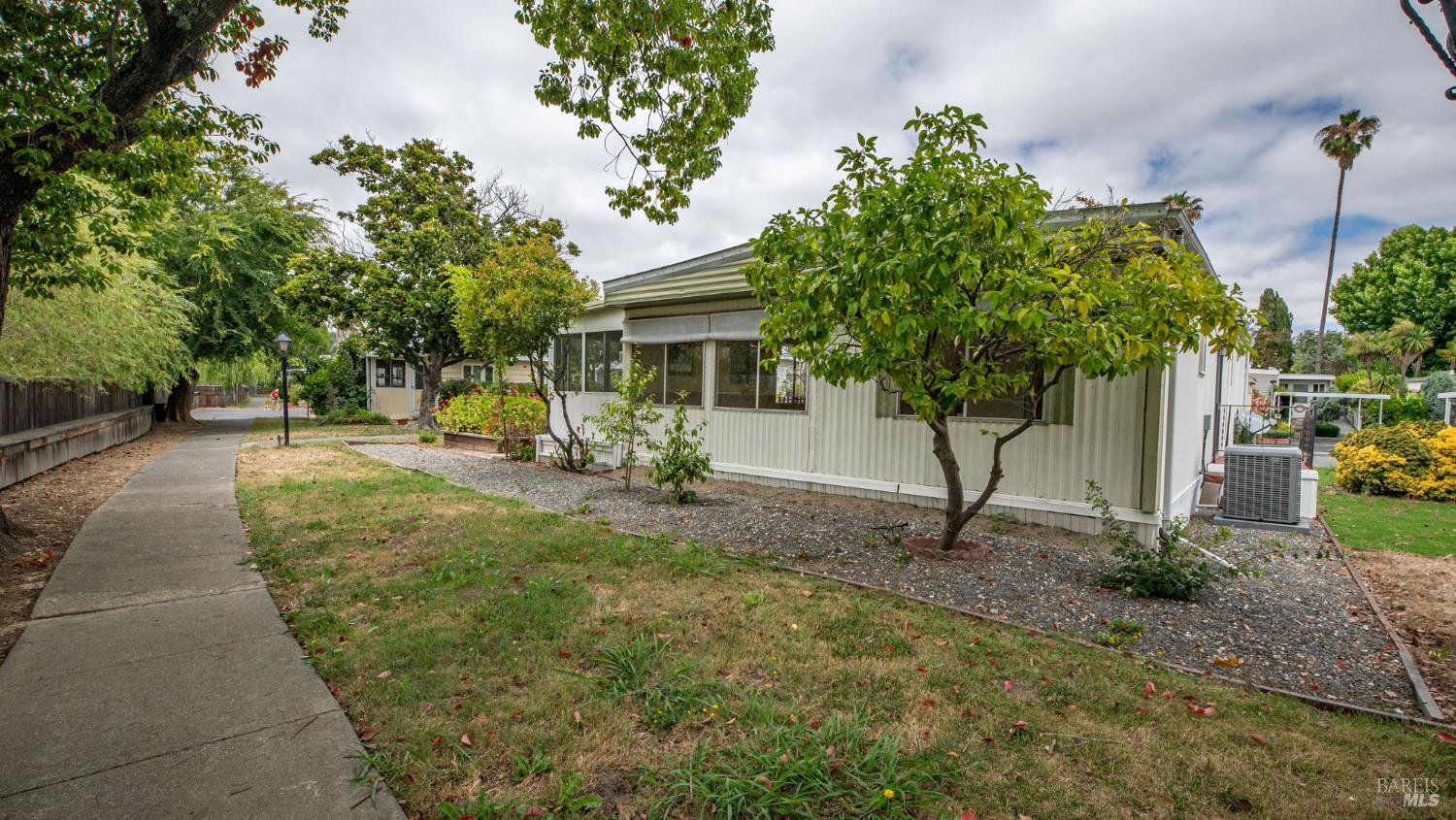 Property photo 44