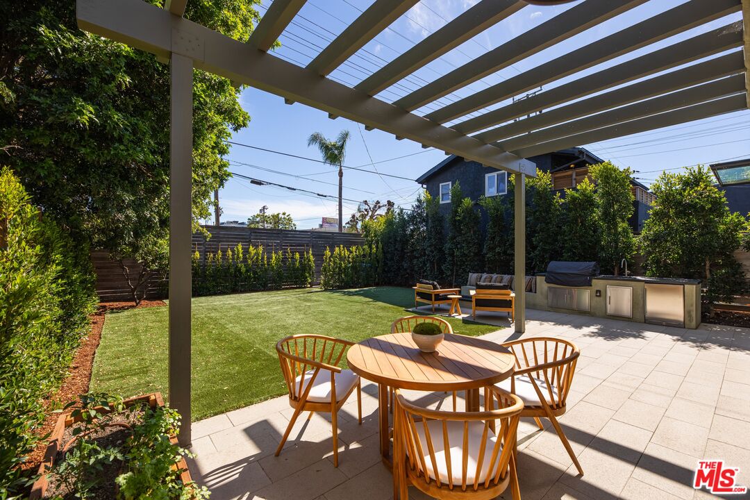 Property photo 38