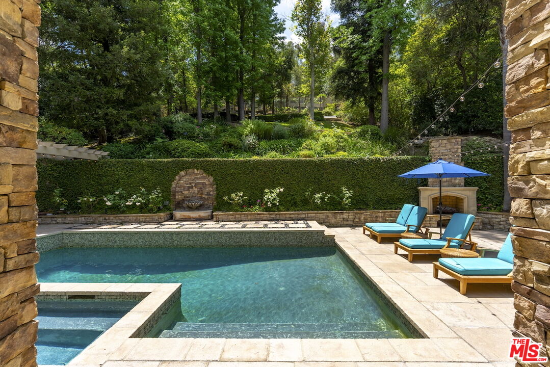 Property photo 42