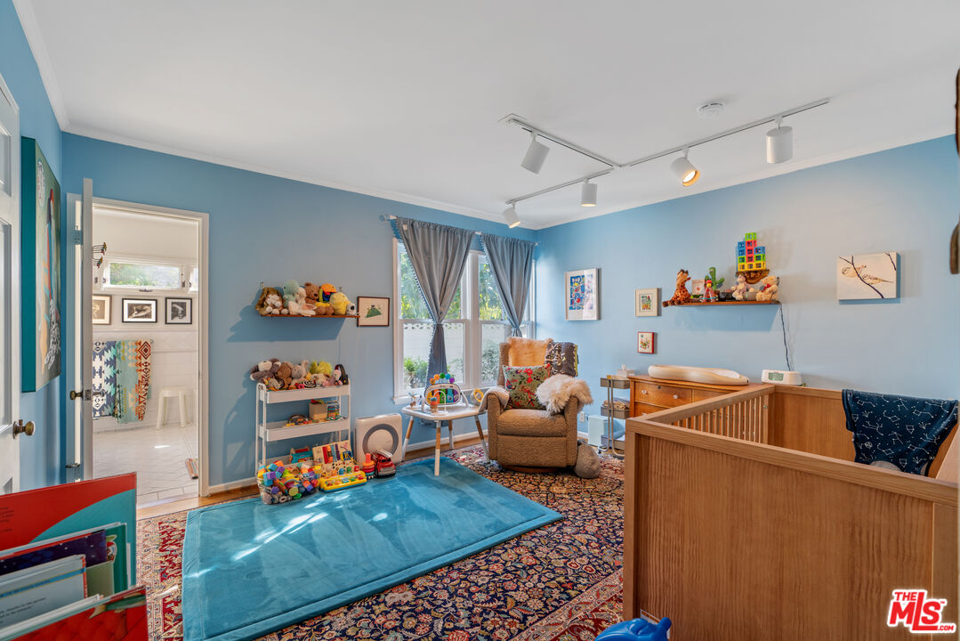 Property photo 32