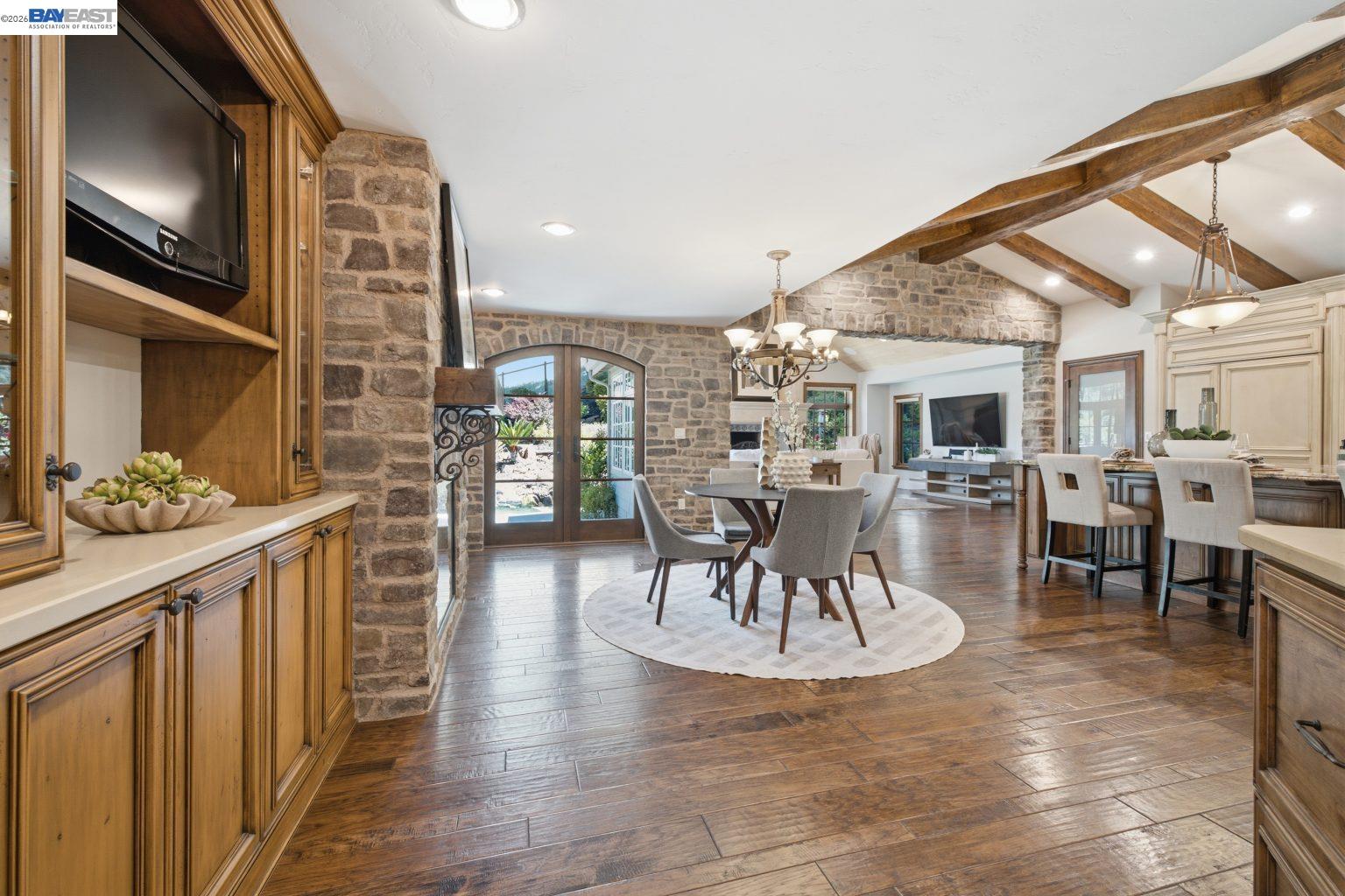 Property photo 37