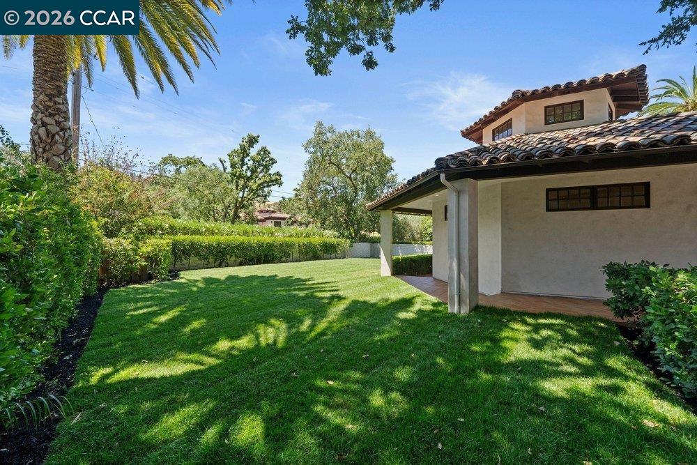Property photo 44