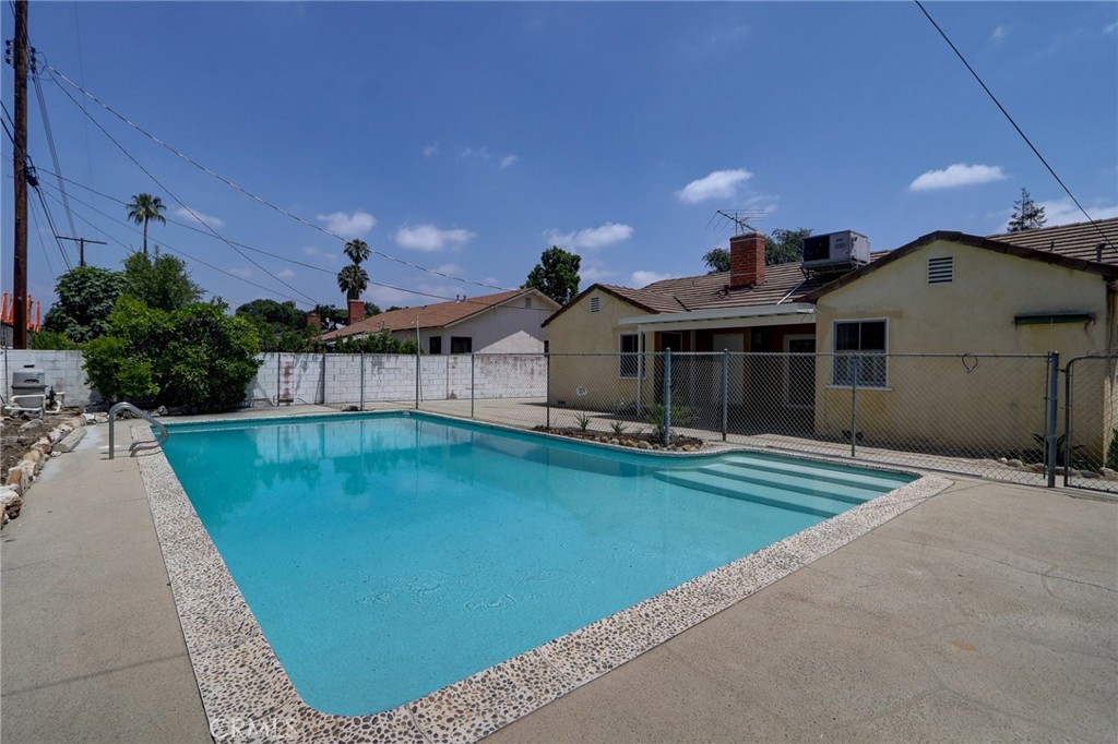 Property photo 37