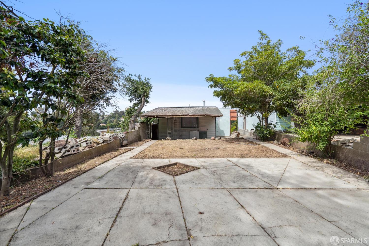 Property photo 44