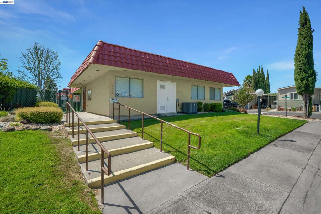 Property photo 30