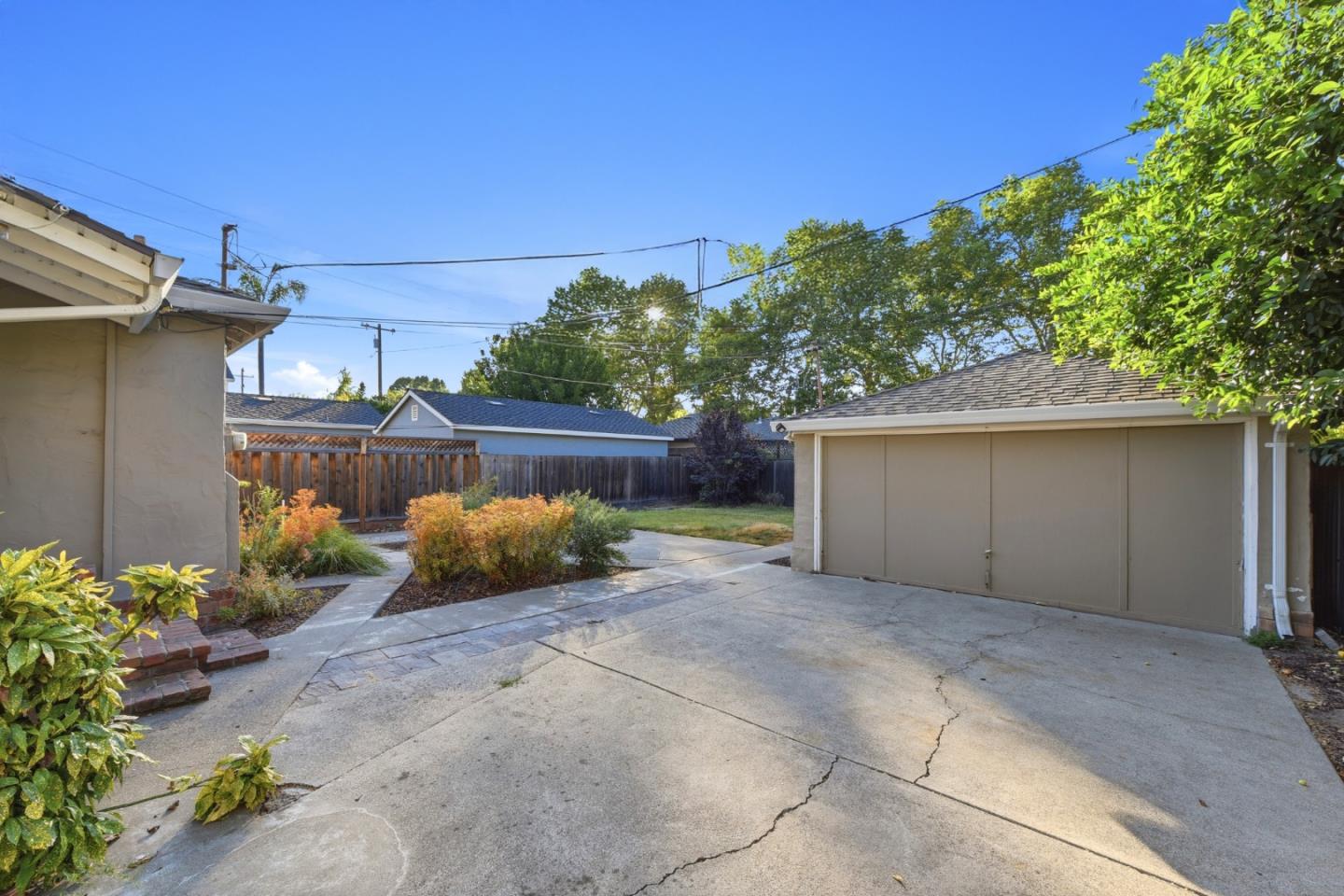 Property photo 33