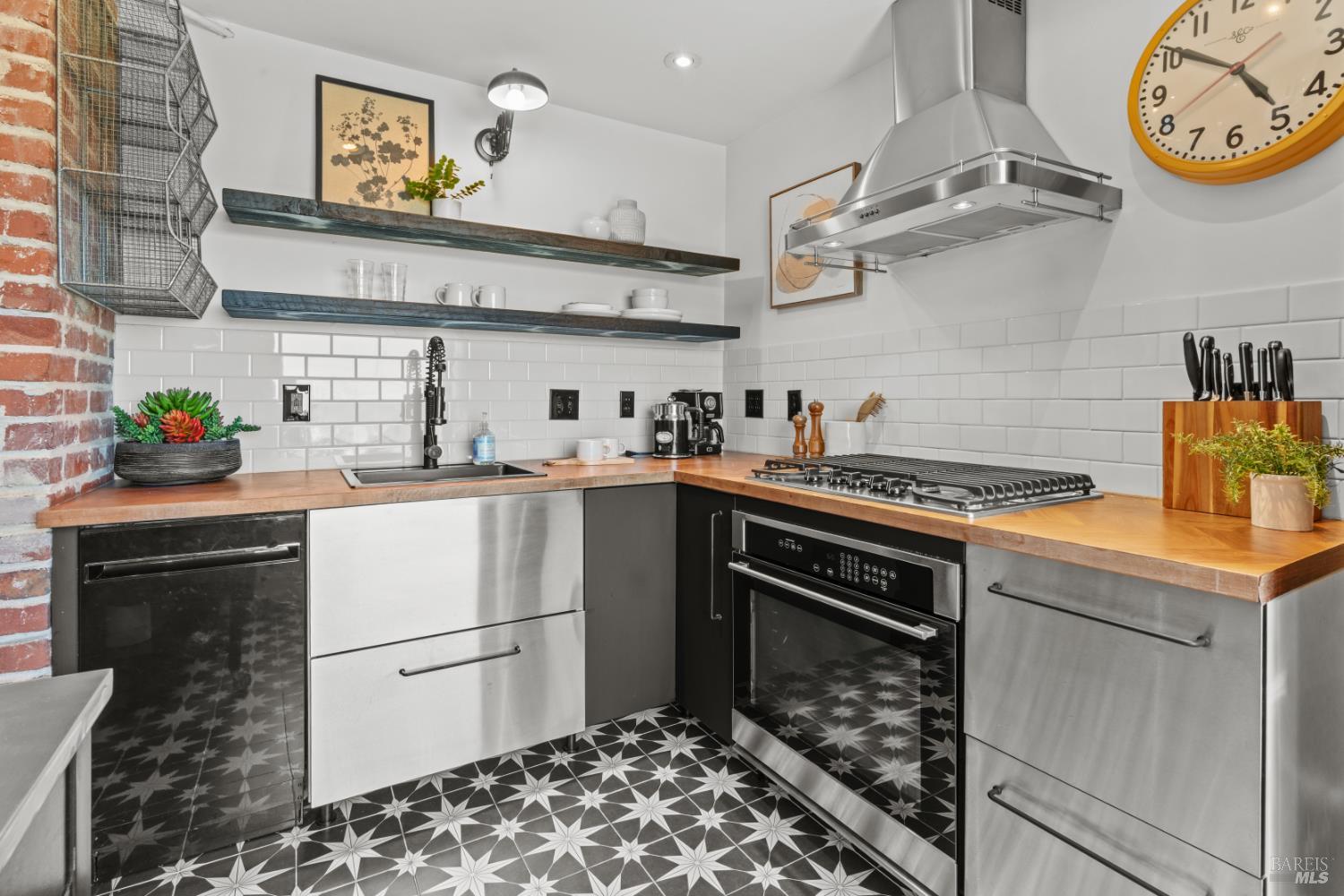 Property photo 31