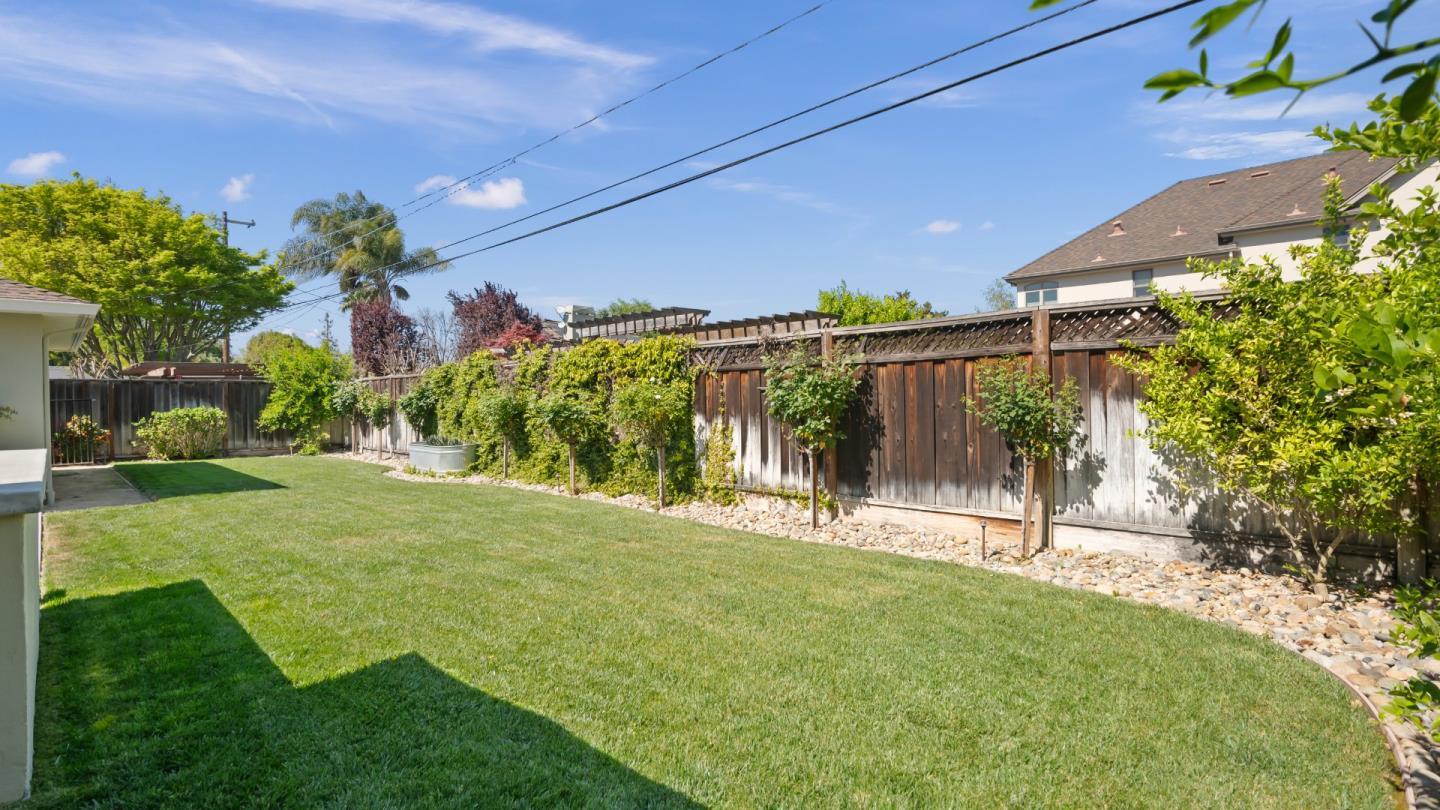 Property photo 33