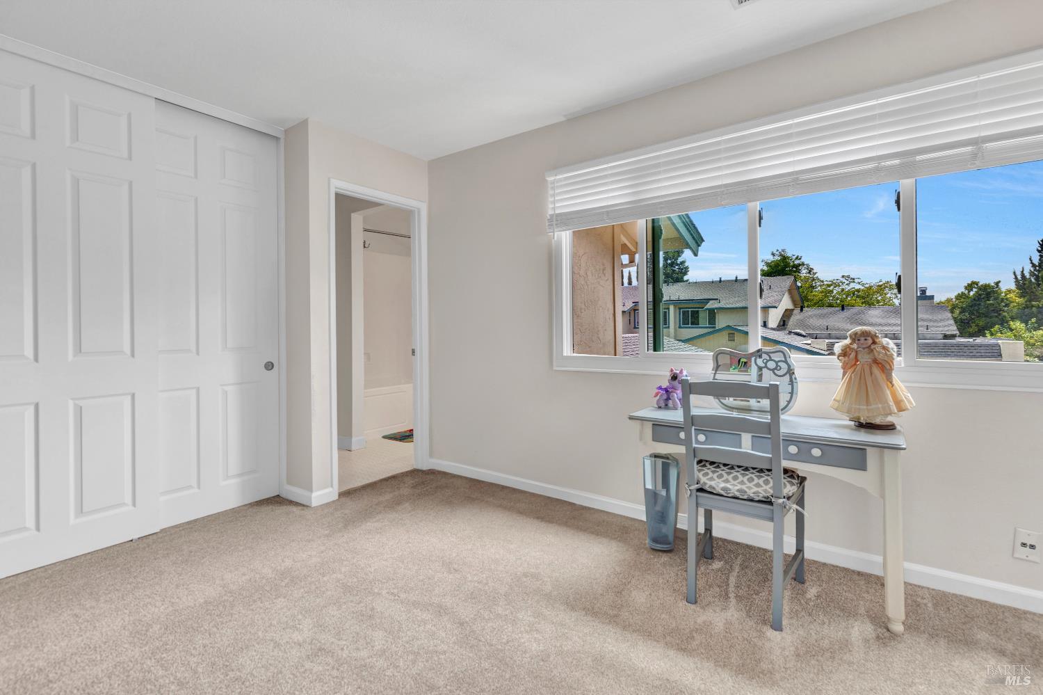 Property photo 32