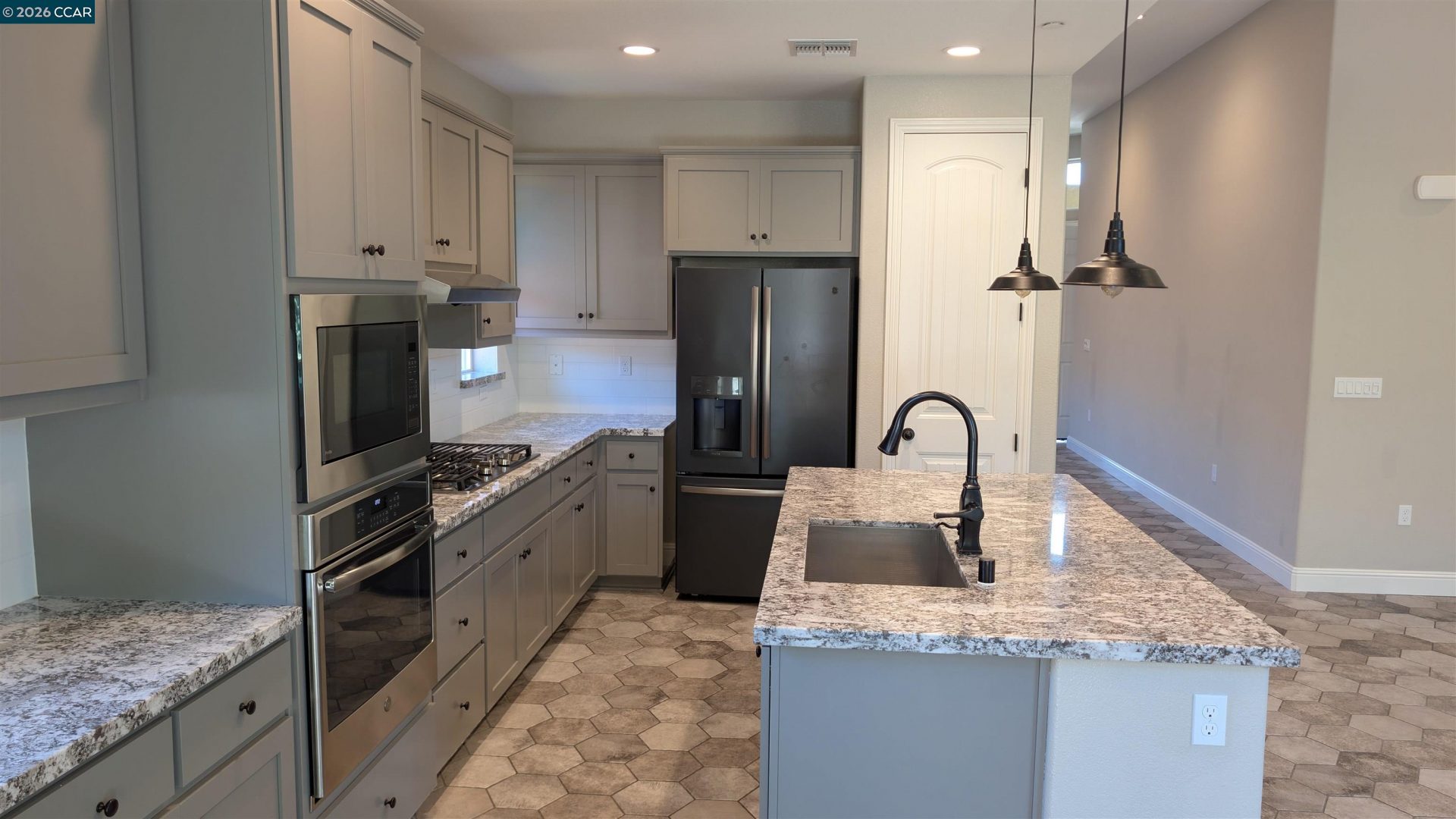 Property photo 32