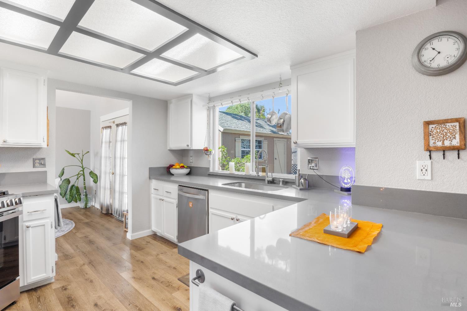 Property photo 31
