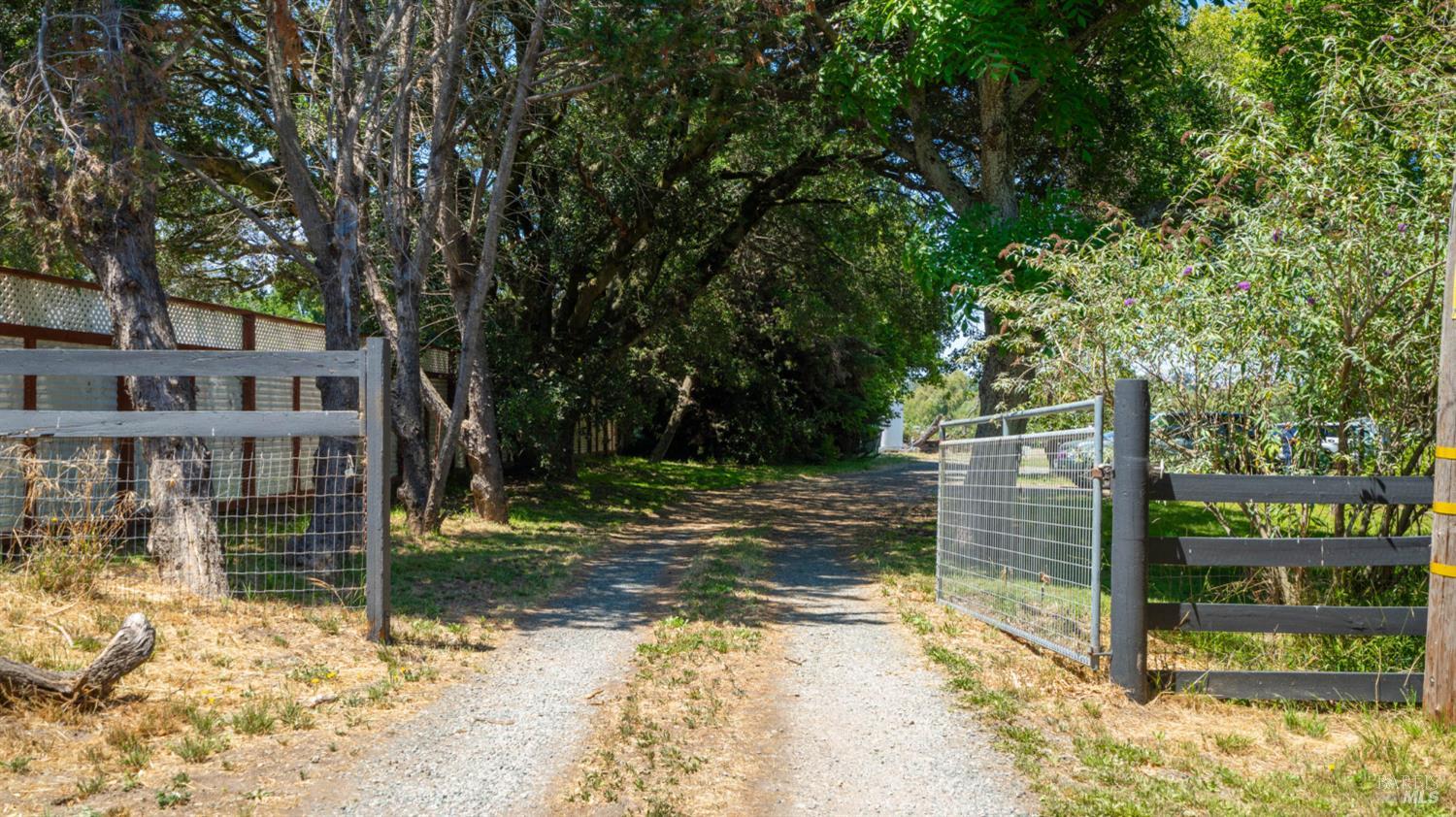 Property photo 33
