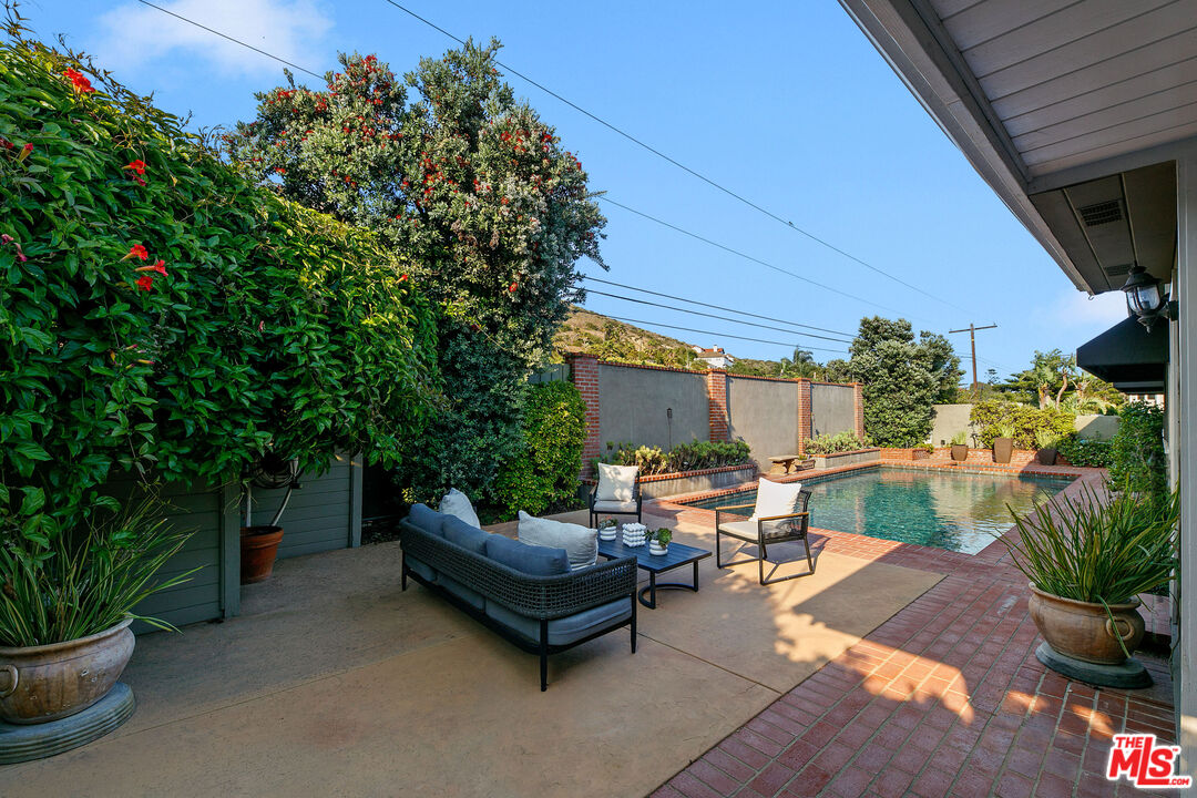 Property photo 35