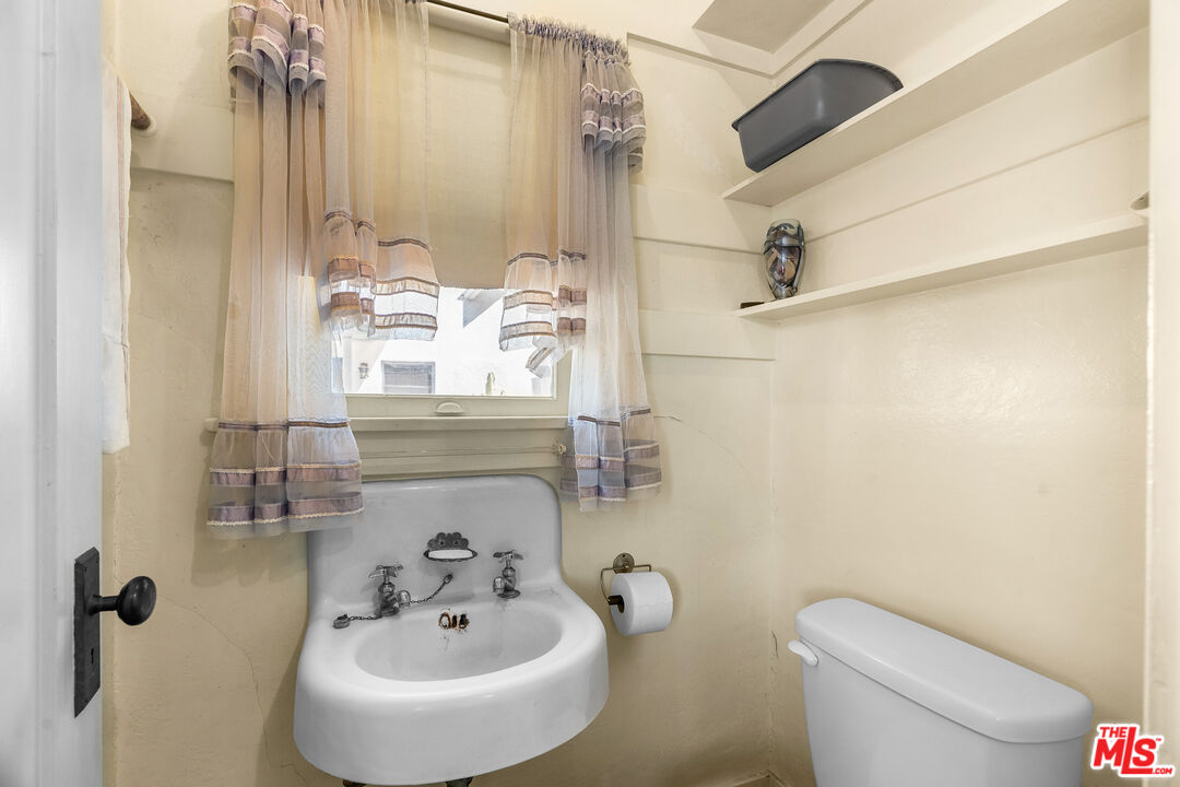 Property photo 25