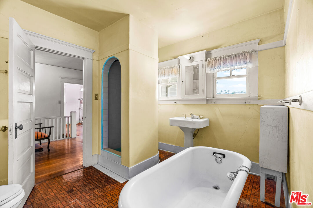 Property photo 28