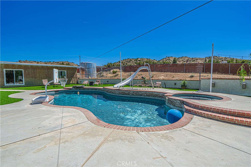 Property photo 35
