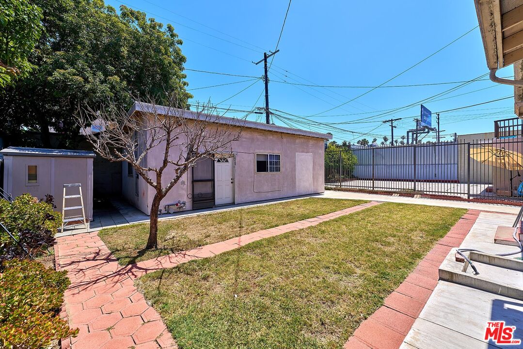 Property photo 25