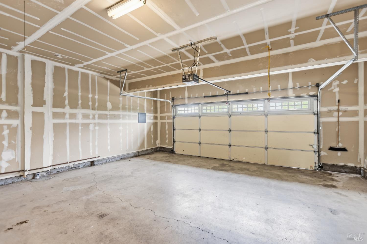 Property photo 44