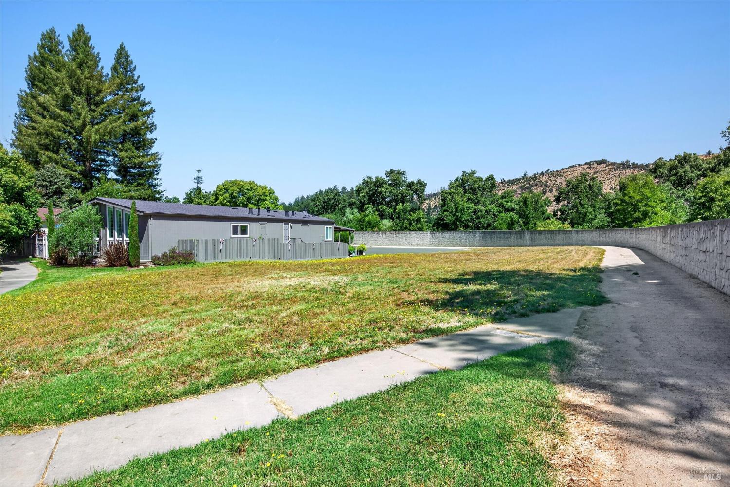 Property photo 38