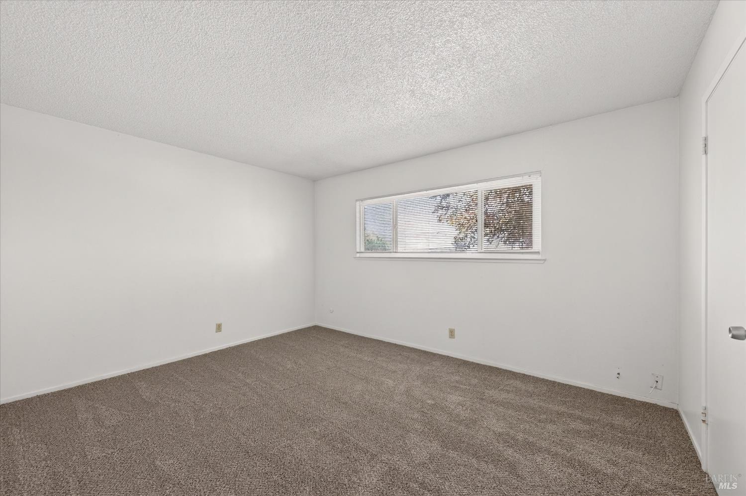 Property photo 50