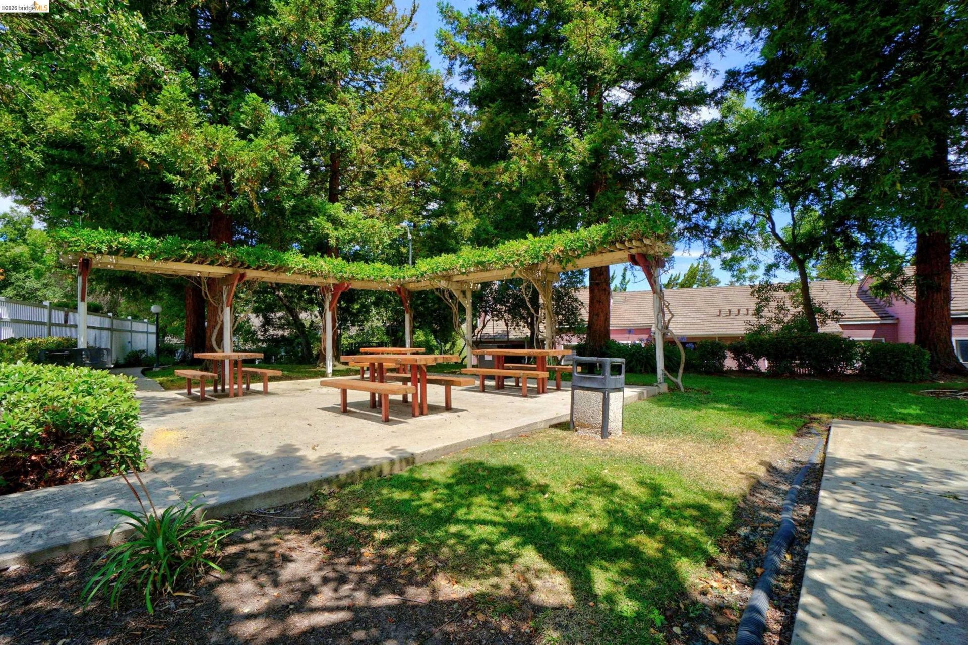 Property photo 44