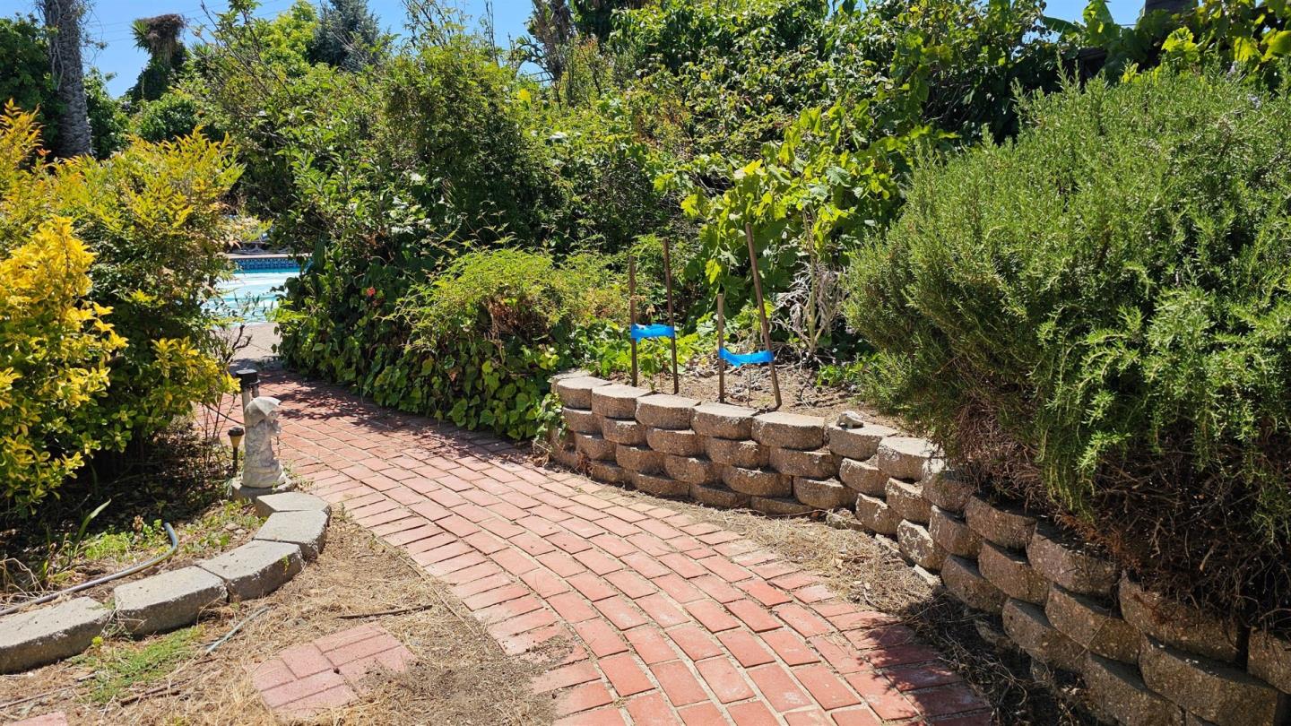 Property photo 43